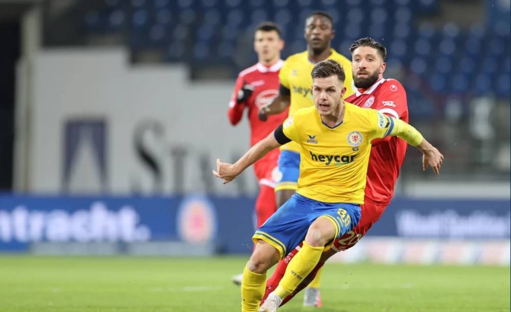 之间的合作 之间的合作