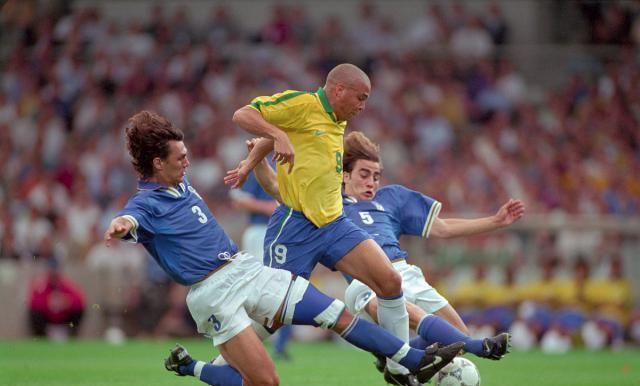 队在激烈对 队在激烈对