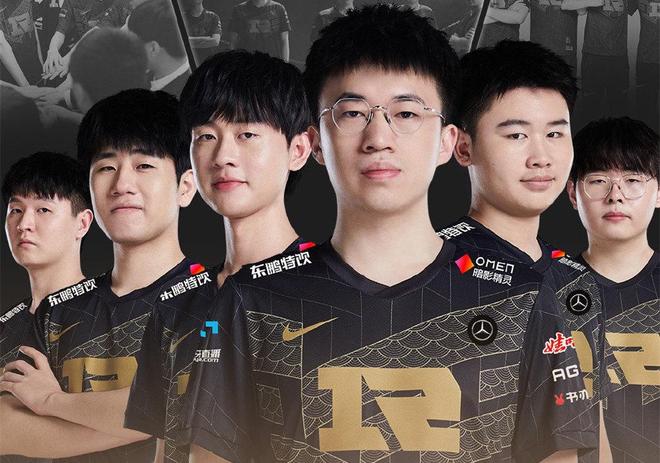 以其敏锐的 以其敏锐的